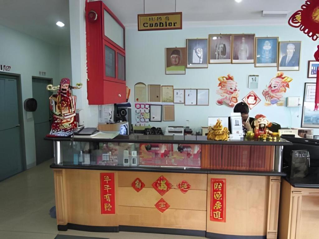 Hotel Hung Hung Kuching Kültér fotó
