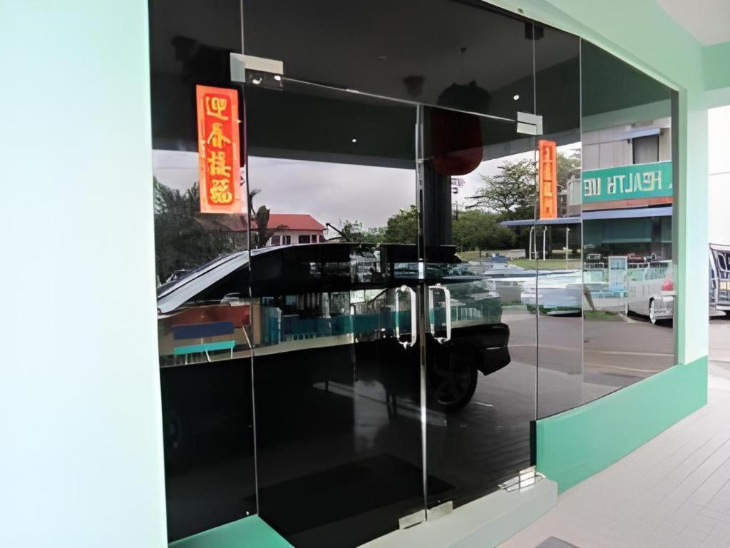Hotel Hung Hung Kuching Kültér fotó