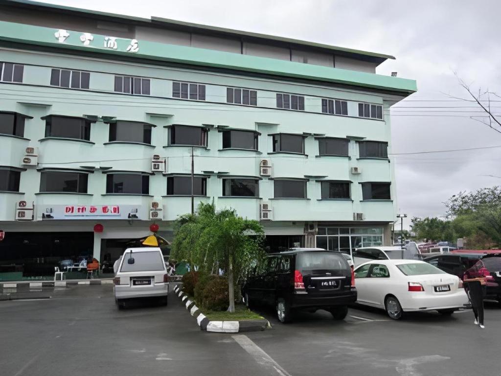 Hotel Hung Hung Kuching Kültér fotó